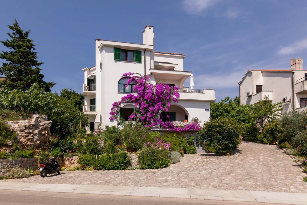 Apartments Delfin Krk Town Extérieur photo